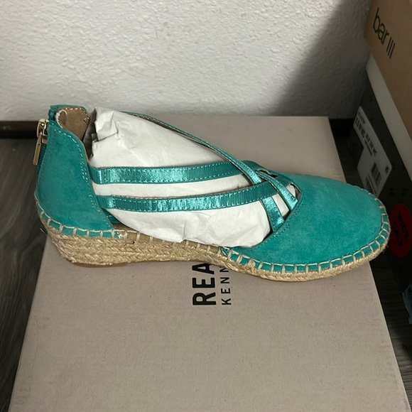 COPY - REACTION KENNETH COLE Womens Wedge Sandals In Turquoise - Picture 5 of 8